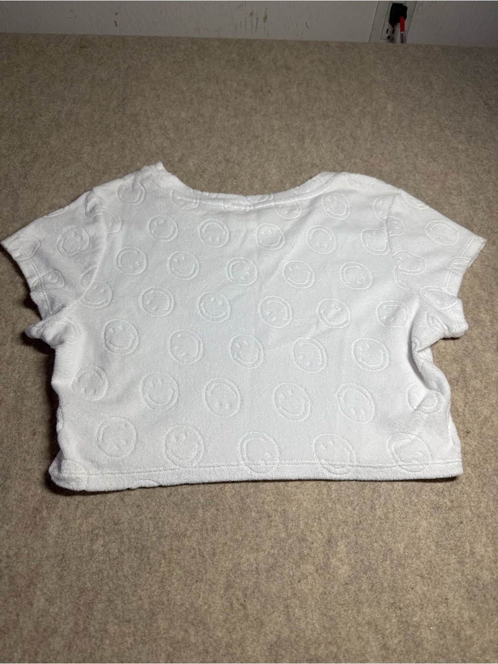 aerie White Embossed Smiley Crop Tee - Picture 5 of 8